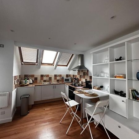 Studio Flat In The Heart Of Hampstead, London Bagian luar foto